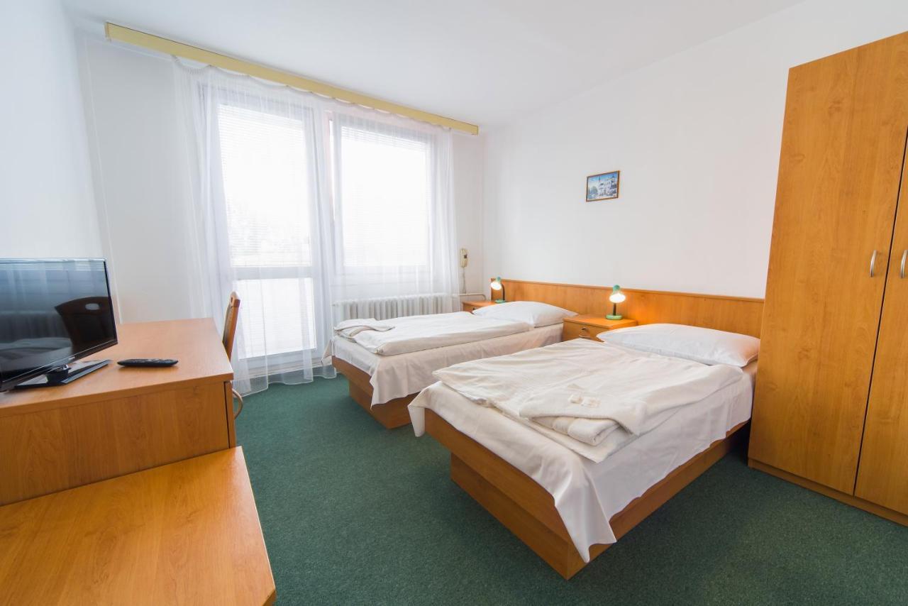 Hotel Arnost Garni Pardubice Eksteriør billede