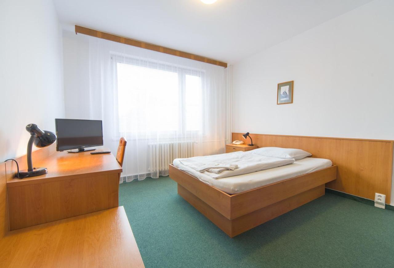 Hotel Arnost Garni Pardubice Eksteriør billede